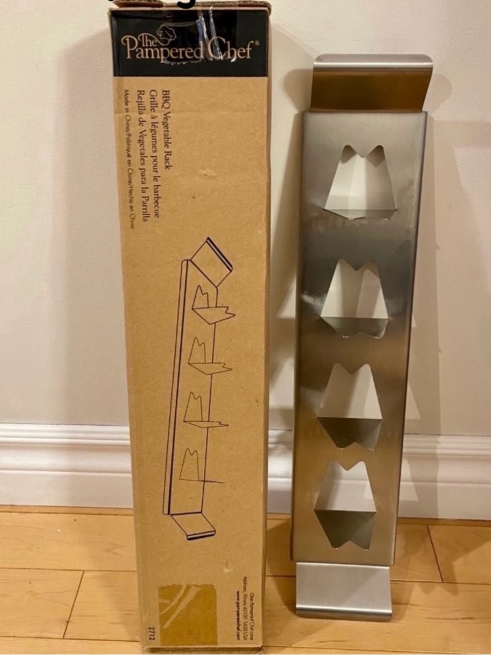 New The Pampered Chef Stainless Steel Vertical Veg & Skewer Stand - Silver